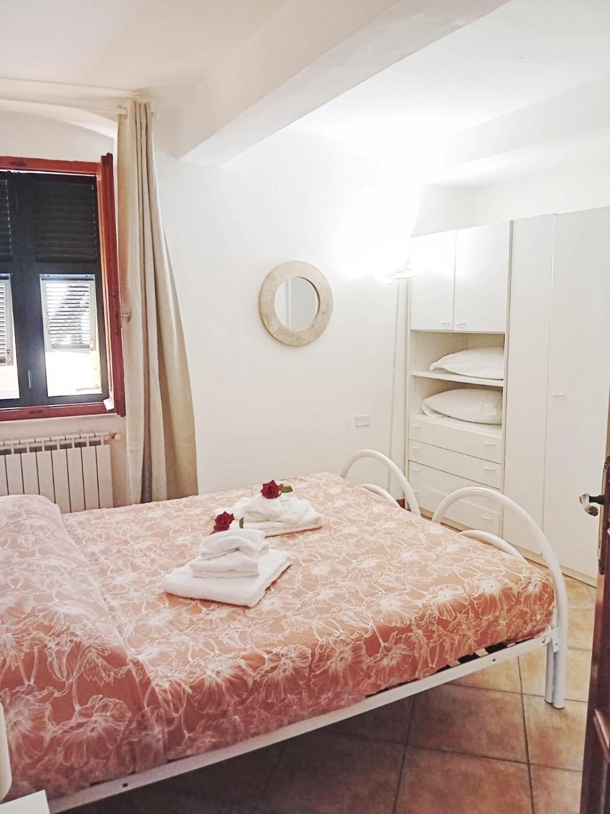 Ubetty Village Center Two-Bedrooms Apartment 5Terreparco 리오마기오레 외부 사진